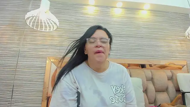 Snapshot of anette_cooper chatting on 31, 10, 2025 anette cooper online show from 31, 10, 2025