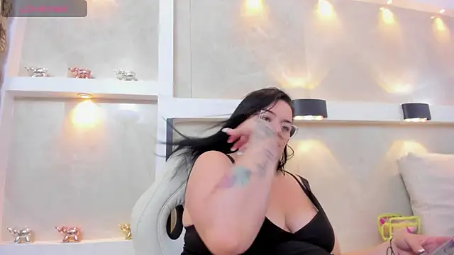 Snapshot of anette_cooper chatting on 11, 11, 2025 anette cooper online show from 11, 11, 2025