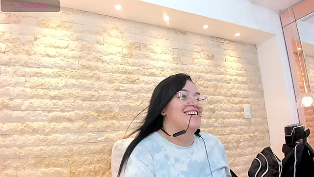 Snapshot of anette_cooper chatting on 4, 12, 2025 anette cooper online show from 4, 12, 2025