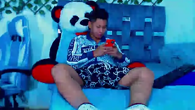 Hakim prettynigg online show from 5, 4, 2026