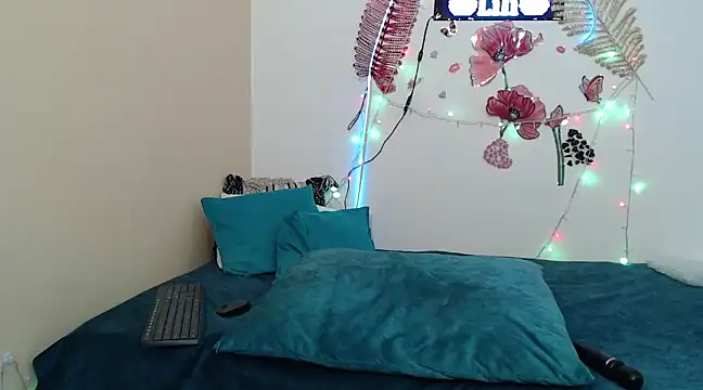 liliimilf online show from 5, 3, 2025