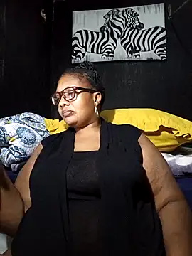 Snapshot of YELLOW_BONE chatting on 8, 12, 2024 YELLOW BONE online show from 8, 12, 2024