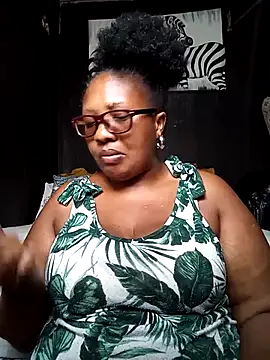 Snapshot of YELLOW_BONE chatting on 10, 2, 2025 YELLOW BONE online show from 10, 2, 2025