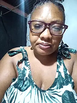 Snapshot of YELLOW_BONE chatting on 22, 2, 2025 YELLOW BONE online show from 22, 2, 2025