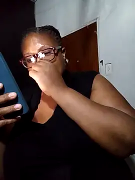 Snapshot of YELLOW_BONE chatting on 27, 2, 2025 YELLOW BONE online show from 27, 2, 2025