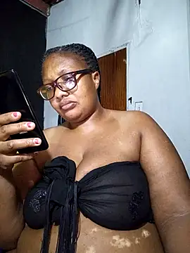 Snapshot of YELLOW_BONE chatting on 20, 3, 2025 YELLOW BONE online show from 20, 3, 2025