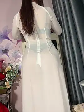 Snapshot of Hoa_Bimup chatting on 18, 11, 2025 Hoa Bimup online show from 18, 11, 2025