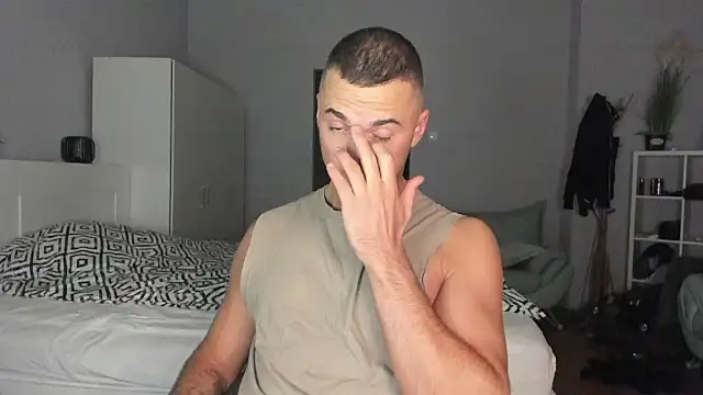 Snapshot of paulblack21 chatting on 18, 11, 2025 paulblack21 online show from 18, 11, 2025