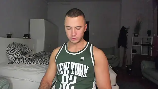 Snapshot of paulblack21 chatting on 21, 11, 2025 paulblack21 online show from 21, 11, 2025