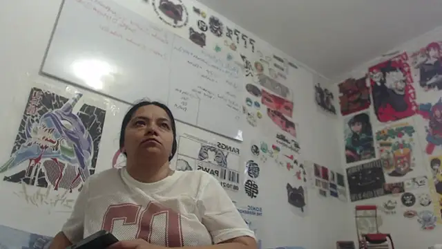 Snapshot of veronica_salas chatting on 8, 6, 2026 veronica salas online show from 8, 6, 2026