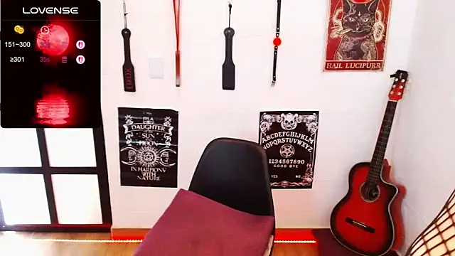 Snapshot of alicce_moon_ chatting on 15, 9, 2025 alicce moon online show from 15, 9, 2025