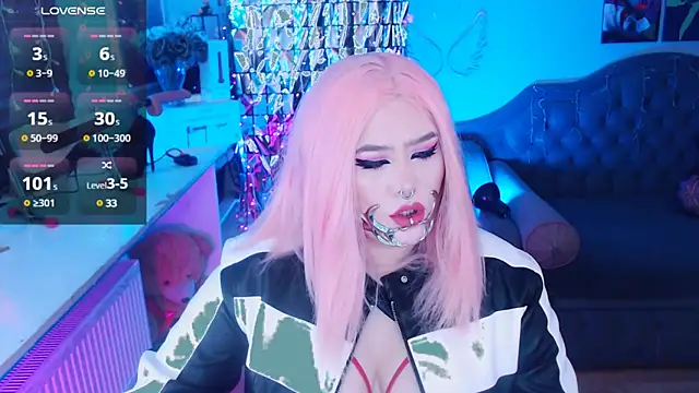 Snapshot of wickedxqueen chatting on 2, 2, 2025 wickedxqueen online show from 2, 2, 2025