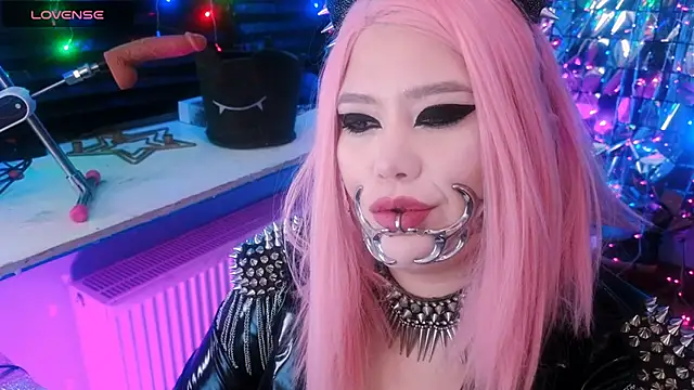 Snapshot of wickedxqueen chatting on 8, 2, 2025 wickedxqueen online show from 8, 2, 2025