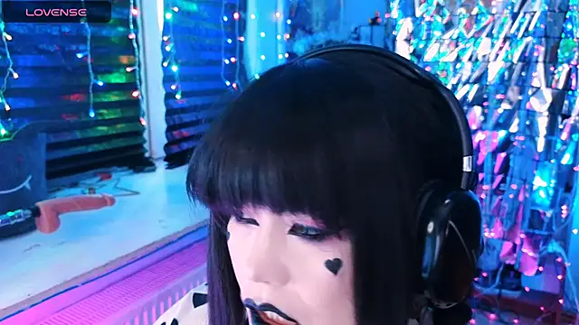 Snapshot of wickedxqueen chatting on 20, 2, 2025 wickedxqueen online show from 20, 2, 2025