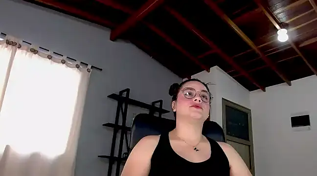 maela1 online show from 5, 1, 2025