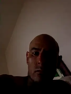 Snapshot of doitalltogether chatting on 4, 10, 2025 doitalltogether online show from 4, 10, 2025