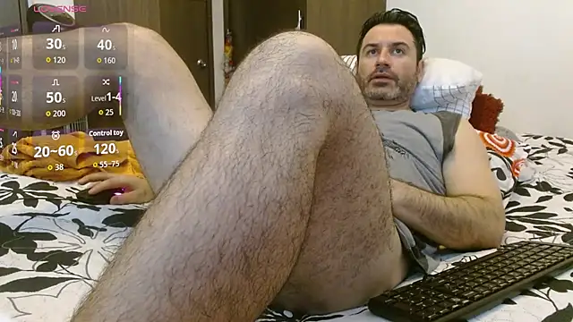 Snapshot of rodrher81 chatting on 9, 10, 2025 rodrher81 online show from 9, 10, 2025