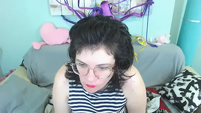 Snapshot of EverlyRays chatting on 14, 12, 2024 EverlyRays online show from 14, 12, 2024
