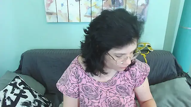 Snapshot of EverlyRays chatting on 7, 2, 2025 EverlyRays online show from 7, 2, 2025