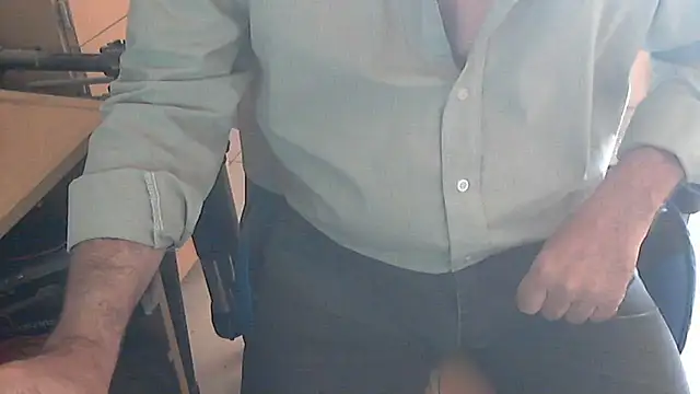 angelgarcia269 online show from 12, 3, 2025