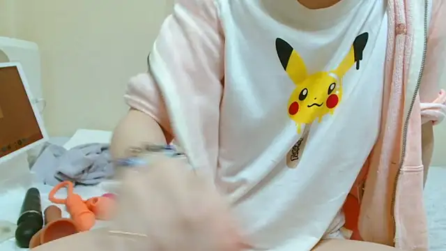 Snapshot of liliyRiSAcha-n chatting on 11, 9, 2025 liliyRiSAcha-n online show from 11, 9, 2025