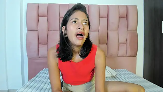 JuliKim  online show from 10, 9, 2025