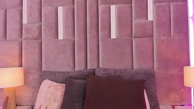 kityangelss online show from 7, 1, 2025