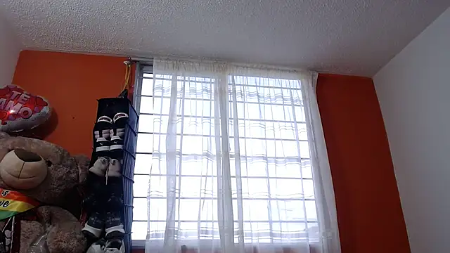 lady hot2xx online show from 18, 4, 2026