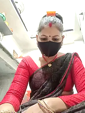 Snapshot of Riyaa-Devi chatting on 10, 1, 2025 Riyaa-Devi online show from 10, 1, 2025