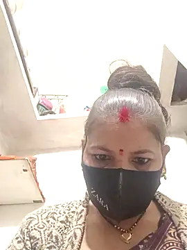 Snapshot of Riyaa-Devi chatting on 21, 12, 2025 Riyaa-Devi online show from 21, 12, 2025