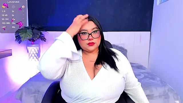 Snapshot of tifanny_bigboobs11 chatting on 9, 6, 2026 tifanny bigboobs11 online show from 9, 6, 2026