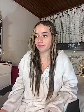 Snapshot of Natalia_Suarez chatting on 13, 3, 2025 Natalia Suarez online show from 13, 3, 2025