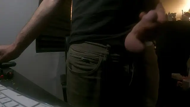 Snapshot of leanjamesdean chatting on 26, 12, 2024 leanjamesdean online show from 26, 12, 2024