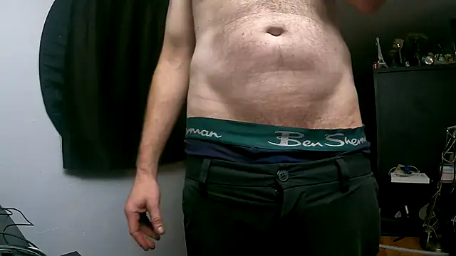 Snapshot of leanjamesdean chatting on 18, 10, 2025 leanjamesdean online show from 18, 10, 2025