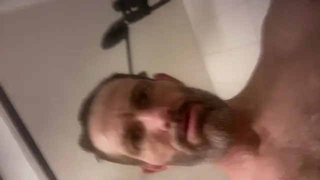 Snapshot of leanjamesdean chatting on 18, 12, 2025 leanjamesdean online show from 18, 12, 2025