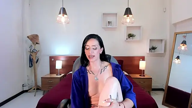 Kristen Garner online show from 13, 2, 2025