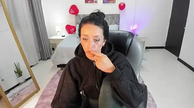 Kristen Garner online show from 17, 2, 2025