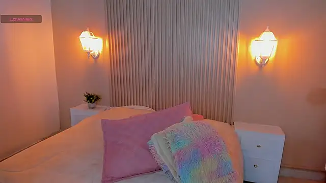 EmilyEvans7 online show from 14, 11, 2025