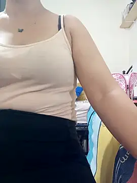 Snapshot of lolo890 chatting on 29, 10, 2025 lolo890 online show from 29, 10, 2025