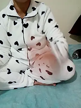 Snapshot of lolo890 chatting on 30, 11, 2025 lolo890 online show from 30, 11, 2025