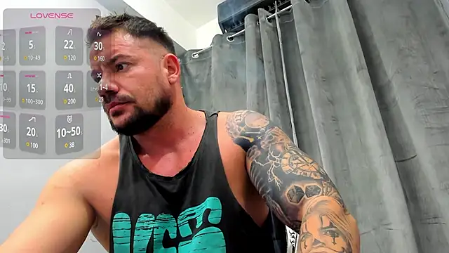 Snapshot of musclemonster31 chatting on 11, 2, 2025 musclemonster31 online show from 11, 2, 2025