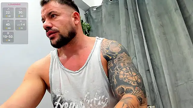 Snapshot of musclemonster31 chatting on 12, 2, 2025 musclemonster31 online show from 12, 2, 2025