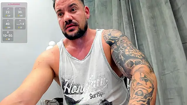 Snapshot of musclemonster31 chatting on 13, 2, 2025 musclemonster31 online show from 13, 2, 2025