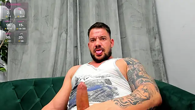 Snapshot of musclemonster31 chatting on 15, 2, 2025 musclemonster31 online show from 15, 2, 2025