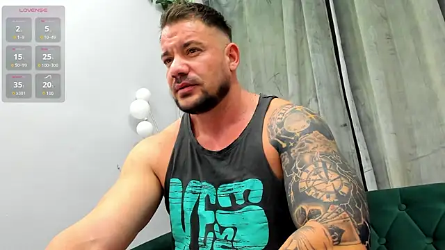 Snapshot of musclemonster31 chatting on 19, 2, 2025 musclemonster31 online show from 19, 2, 2025
