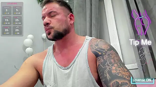 Snapshot of musclemonster31 chatting on 1, 3, 2025 musclemonster31 online show from 1, 3, 2025