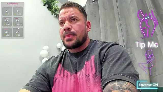 Snapshot of musclemonster31 chatting on 2, 3, 2025 musclemonster31 online show from 2, 3, 2025