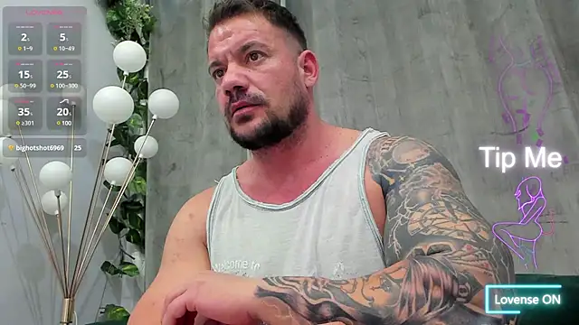 Snapshot of musclemonster31 chatting on 11, 3, 2025 musclemonster31 online show from 11, 3, 2025