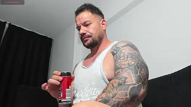 Snapshot of musclemonster31 chatting on 10, 9, 2025 musclemonster31 online show from 10, 9, 2025