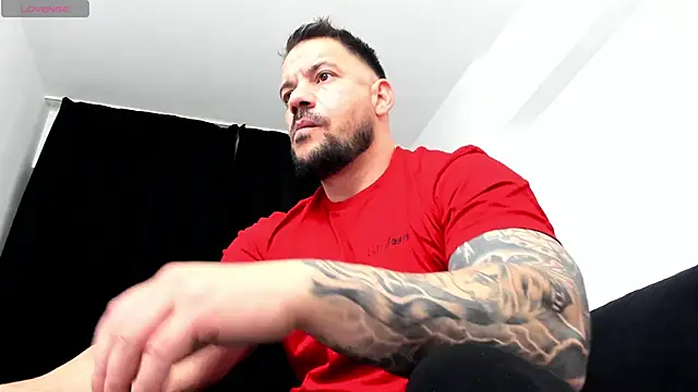 Snapshot of musclemonster31 chatting on 15, 10, 2025 musclemonster31 online show from 15, 10, 2025